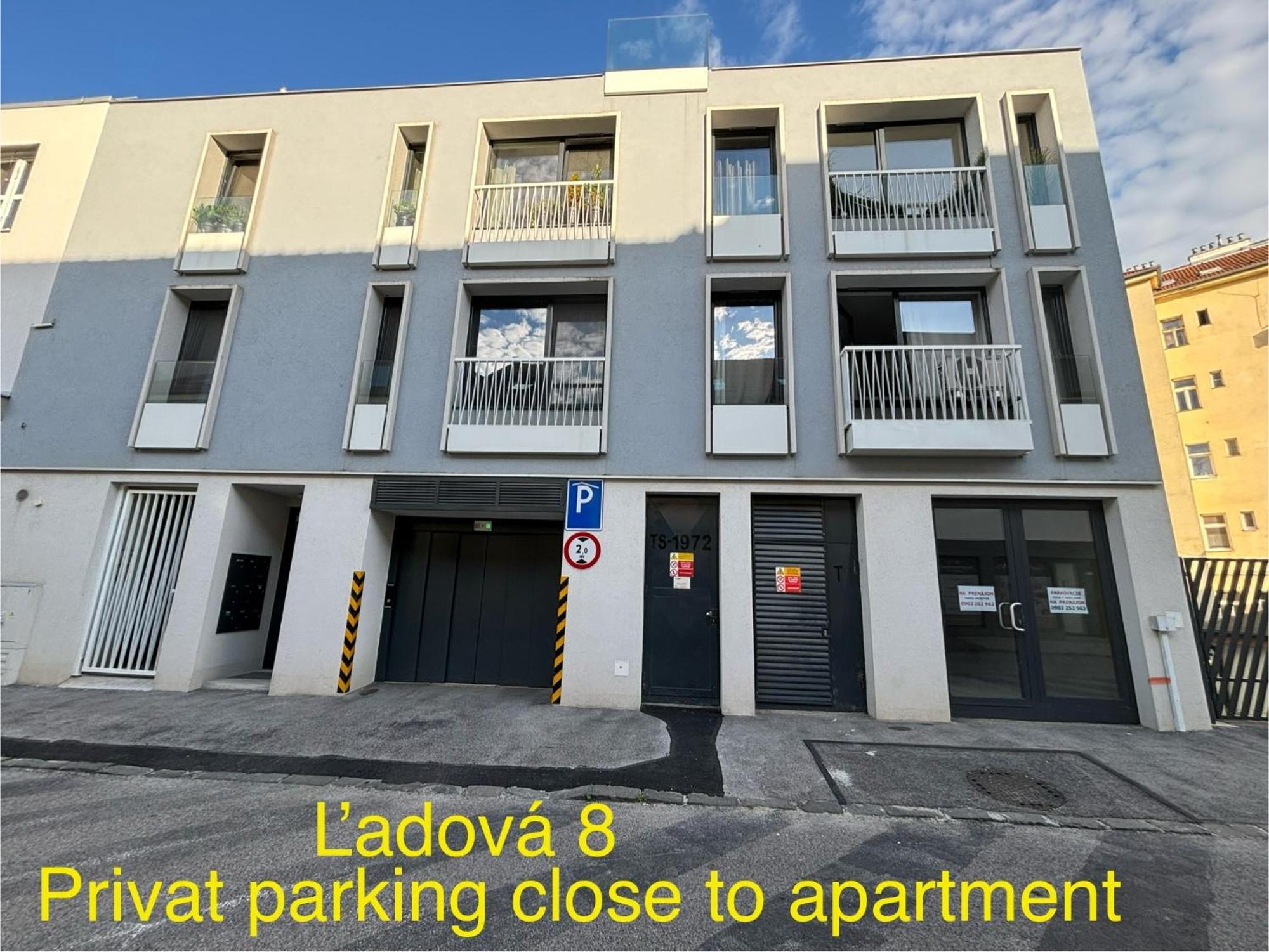 New Apartment 6 - Self Check In, Free Parking Братислава Екстериор снимка